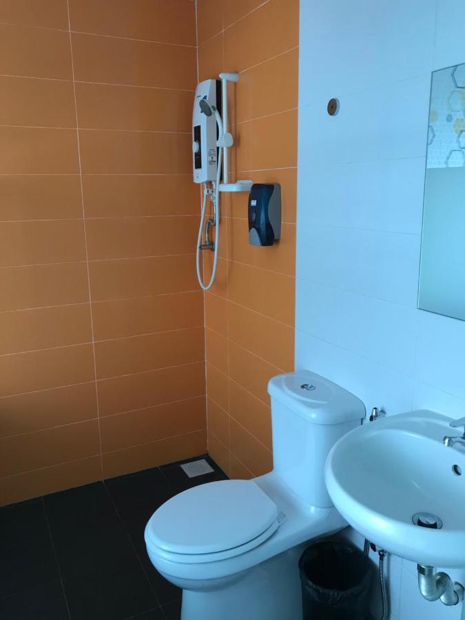 Goody Hotel Johor Bahru Exterior foto